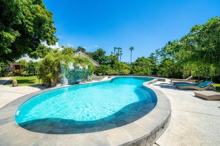 Bunga Laut Bungalow Αμέντ Εξωτερικό φωτογραφία