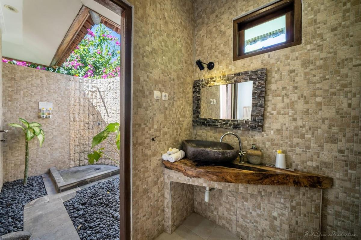 Bunga Laut Bungalow Αμέντ Εξωτερικό φωτογραφία